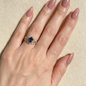 Gold Moissanite Blatt Ring, Natur inspirierter Hochzeitsring, passendes stapelbares Band für Frauen, Vintage inspiriertes Bandgeschenk für sie Bild 9
