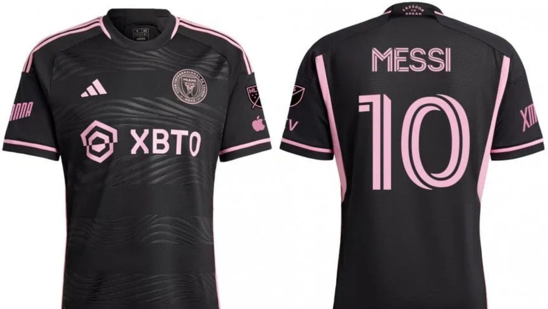 Lionel Messi Inter Miami Cf Adidas 2023 The Heart Beat Kit | Images and ...
