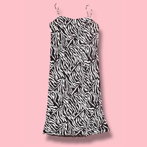 Chic Zebra Print Maxi Sundress