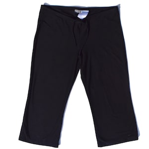 Black Low Rise Capri Pants