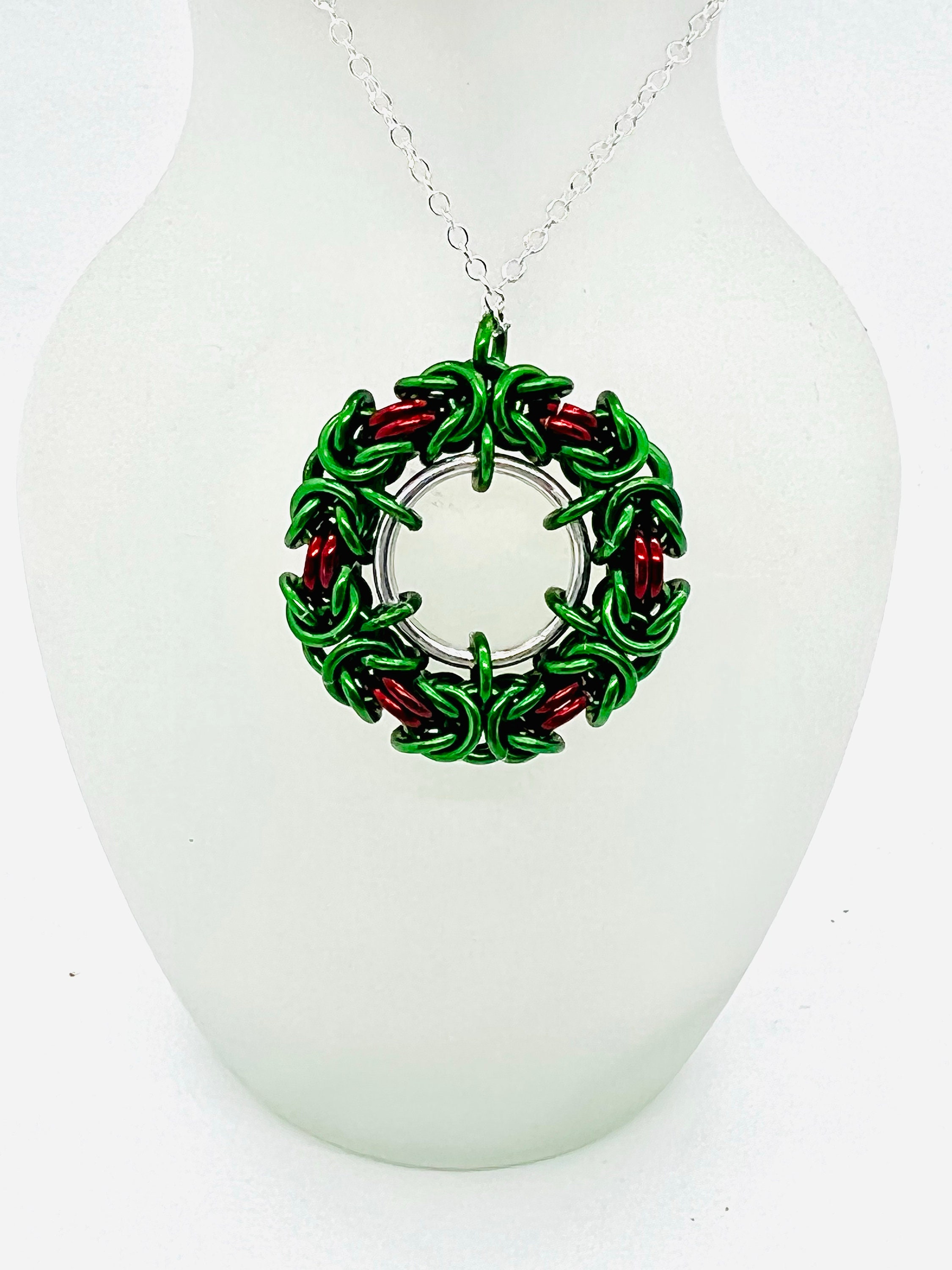 Wreath Pendant Necklace