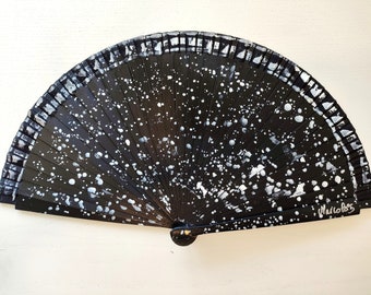 Hand-painted Spanish fan, black and white Perseid rain series, Ecological Product, includes gift case. Can be customized