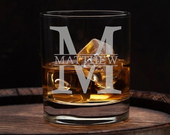 Round Whiskey Glass, Bourbon Glass, Engraved Whiskey Glass, Etched Whiskey Glass, Groomsman Glass, Whisky Gift, Customized Whiskey Glass