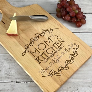 Mothers Day Cooking Gift, Personalized Charcuterie Board, Mothers Day Gift, Kitchen Gift, Cutting Board, Mom Gift, Gifts For Her