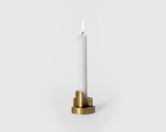 CIRCULAR candle holder - aged brass finish