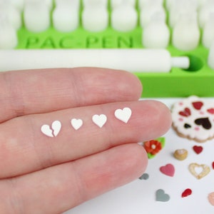 Set di micro taglierine a stantuffo per pasta polimerica PAC-PEN - N. 09 - Cuori