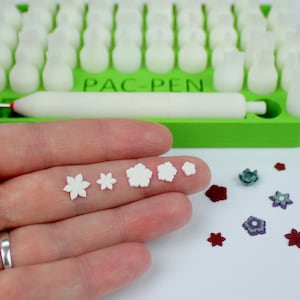 PAC-PEN Polymer Clay Plunger Micro Cutter Set - No.20 Flowers