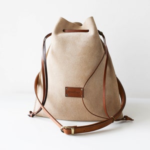 Kleine Leder Umhängetasche, Beige Leder Beutel Tasche, Wandelbare Leder Geldbörse, Wildleder Tasche, Gürteltasche aus Leder