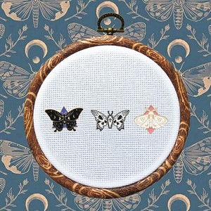 Enamel Needleminder - Enamel Needleminder, Magnetic, Needle Holder, Cross Stitch Tools, Cross Stitch Supplies, Embroidery, Cover Minder