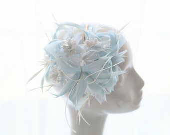 Wedding fascinator, blue wedding fascinator, feather fascinator, blue wedding fascinator, wedding headband, guest hat fascinator, wedding headband fascinator