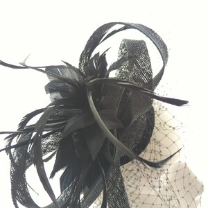 Bibi mariage noir plumes, bibi plumes noir, accessoires des cheveux mariage noir, petit chapeaux mariage, mini chapeaux cérémonie plumes image 8