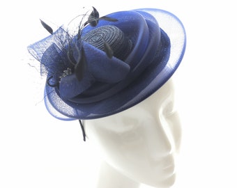 Bibi mariage bleu plumes, chapeau bibi bleu, bibi invité mariage bleu mariane