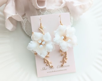 Boucles d'oreilles fleurs, boucles d'oreilles mariage bohème, boucles d'oreilles mariage fleurs, boucles d'oreilles fleurs soie