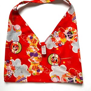 BOLSO TOTE ORIGAMI, tela de kimono japonés vintage, bolso de mano único hecho a mano, monedero, rojo, forrado, cierre de velcro, plegable, incluye envío y embalaje.