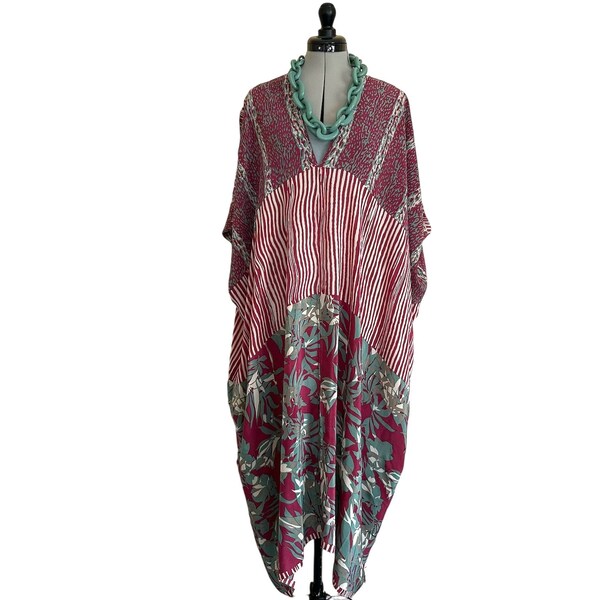 VINTAGE SILK KAFTAN j14 'Raspberry Ripple', up-cycled Indian sari, loungewear, beachwear, housedress, muumuu, ladies, raspberry pink green