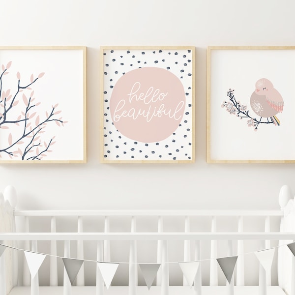 Hello beautiful, Mädchen Kinderzimmer Druck Set, Vogel, Äste, botanische Kinderzimmer Drucke, pastell rosa, Mädchen Vogel Druck Set, Hello Quote Print