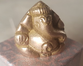 Brass Ganesh figurine - Handmade in Nepal (Small 2.5cm)