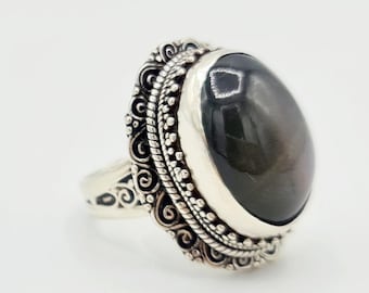 Handmade 925 Sterling Silver Ring with Labradorite stone;  Filigree design. Adjustable