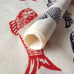 Carta Lokta fatta a mano. Senza alberi e sostenibile. Ottimo per confezioni regalo/rilegatura di libri/decoupage/scrapbooking/artigianato. Stampa a blocchi Koi grande