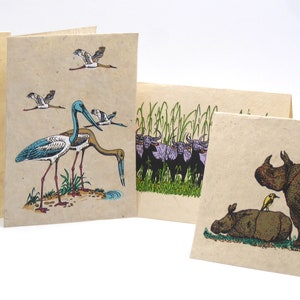 Carta Lokta fatta a mano, 'Wildlife'. Carta per tutte le occasioni. Disegni stampati a mano su carta Tree Free.