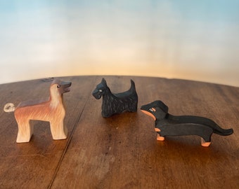 Jouets animaux en bois - chiens | Jouets Waldorf | Animaux en bois | Jouets en bois faits main | Jouets ouverts