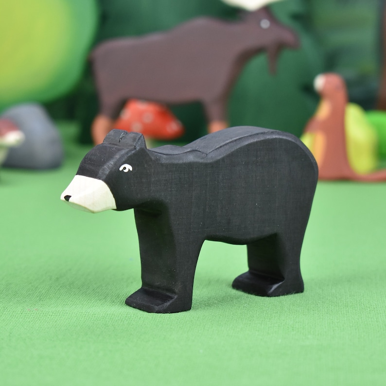 Animaux d'Amérique du Nord Jouets en bois Waldorf Décor de pépinière boisée Jouets pour enfants bio Jouets en bois faits à la main Jouets Waldorf Black Bear