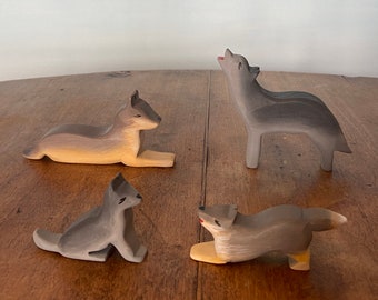 Jouets animaux en bois - Famille des loups | Jouets Waldorf | Animaux en bois | Jouets en bois faits à la main | Jouets ouverts