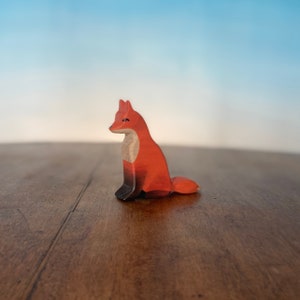 Wooden animal toys Foxes Waldorf toys Wooden animals Handmade wooden toys Open ended toys Fox sitting