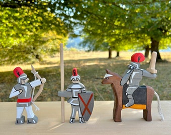 Wooden toy soldiers | Waldorf toys | Wooden knight | Wooden castle toys | Waldorf wooden toys