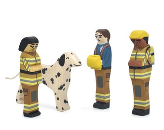 Figurines en bois pompier | Jouet de camion de pompier en bois | Poupée en bois | Jouets Waldorf | Jouets en bois | Jouets Montessori | Jouets ouverts