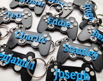 Bulk buy Personalised gaming keyring, Controller keyring, Personalized controller keychain, party gaming gift, party personalised bag tag