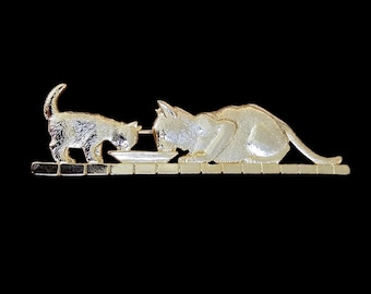 Vintage Brooch - Genuine Vintage Gold-Plated Cat & Kitten Pin (Purrfect) - Made in UK 80's