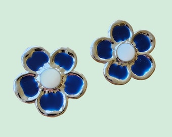 Vintage Silver-Plated Navy Daisy Painted Enamel Earrings 1980's - Made in UK