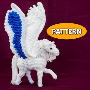 Patrón de crochet de Pegaso de fantasía: Caballo de peluche amigurumi (PDF)