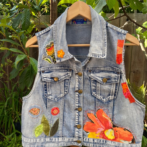 Patched cropped denim vest 'Kay' L-XL, Hippie flower patched denim vest, Recycled boho denim vest.