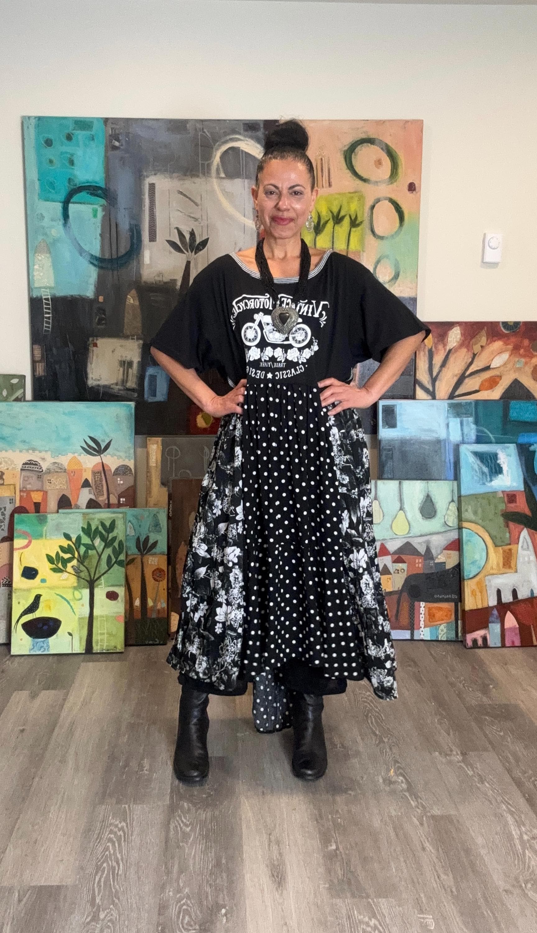 Boho T-Shirt Kleid 'Olga' L-2X, Sommer elegantes Kurzarm Boho Maxi Kleid, schwarz und weiss up-cycled T-Shirt Maxi Kleid.