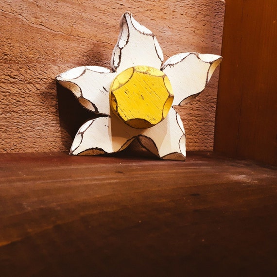 Spring Flower Decor, Spring Flower Decoration, Spring Flower, Rustic Spring Decor, Farmhouse Spring Decor, Wooden Daisy, Mothers Day Gift