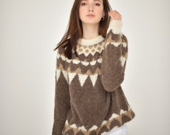 beige alpaca women sweater. Iceland sweater. Oversize alpaca sweater. White pullover. Iceland sweater
