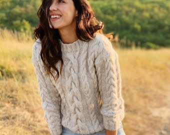 Beige cableknit  women pullover. Regular fit alpaca women sweater. Handknit alpaca pullover. Beige pullover.