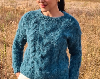 Cable knit women alpaca sweater. Fluffy alpaca women sweater. Handknit alpaca sweater. Woman pullover.