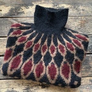 Black Alpaca women’s  sweater. Alpaca cable women's sweater. Iceland Sweater. Alpaca sweater. Alpaca pullover.