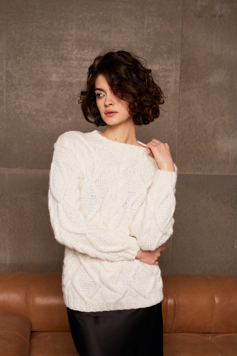 White cableknit women sweater. Regular fit alpaca women sweater. Handknit alpaca pullover. White alpaca pullover. image 8