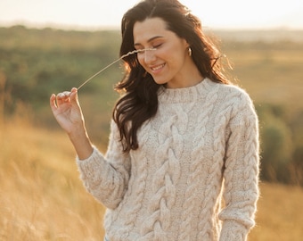 Cableknit  women pullover. Regular fit alpaca women sweater. Handknit alpaca pullover. Beige sweater. Woman alpaca pullover.