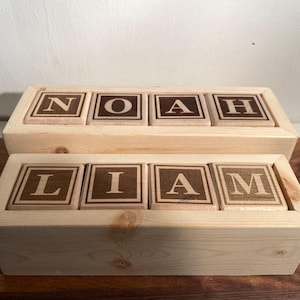 Blocos de madeira com nome personalizado, presente personalizado para crianças, cubo de madeira gravado, bebê, quarto, decoração, brinquedo exclusivo para crianças. Presente personalizado para crianças.