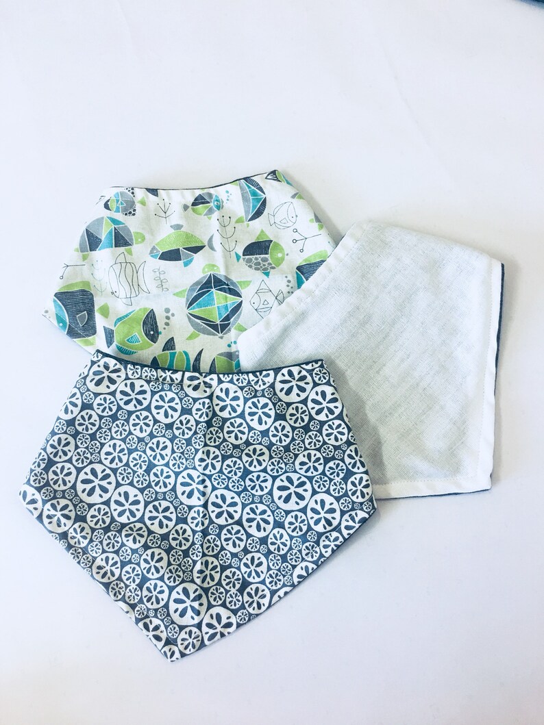 plain white dribble bibs