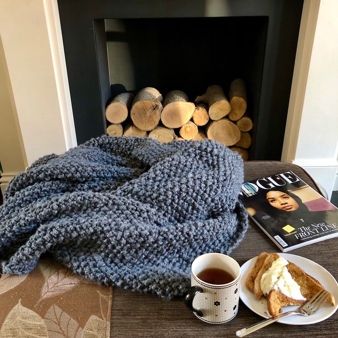 Large Grey Chunky Throw Blanket, 180 X 120cm Soft Vegan Knitted Sofa Throw Blanket, Charcoal