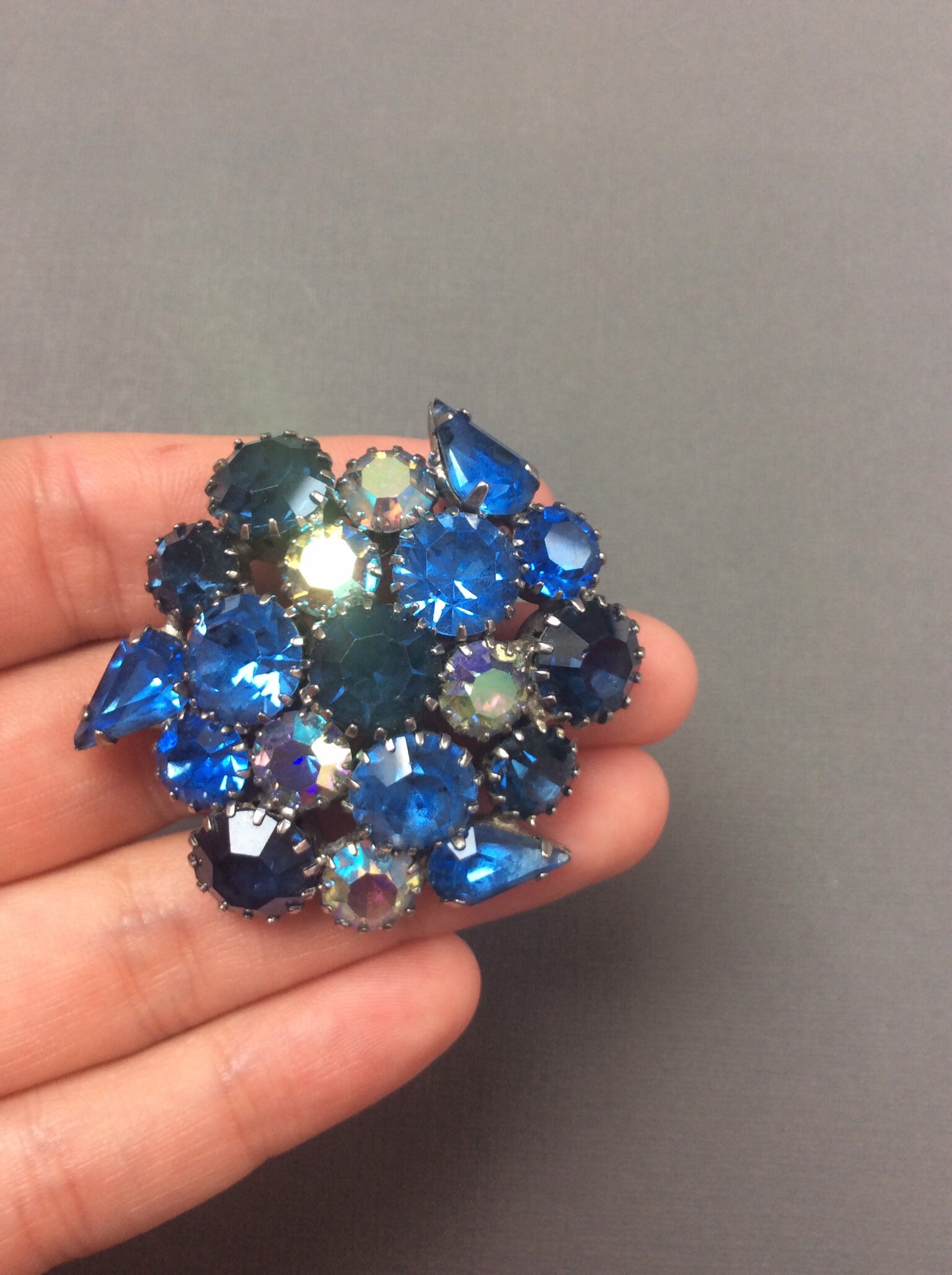 Broche Ancienne Vintage Années 50 Avec Strass Bleu - Bijou Rétro Occasion Bon état