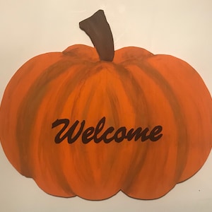 Welcome Pumpkin Wreath Sign