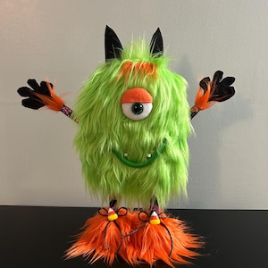Monster Wreath Attachment