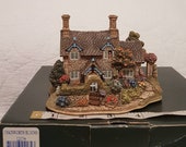 Lilliput Lane - CHATSWORTH BLOOMS 1998 Rare - Boxed No Deed Offers welcome